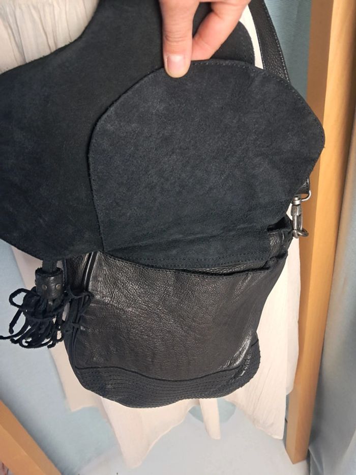 Ikks sac à main bandoulière besace en cuir noir - photo numéro 12