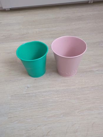 2 Pots en métal