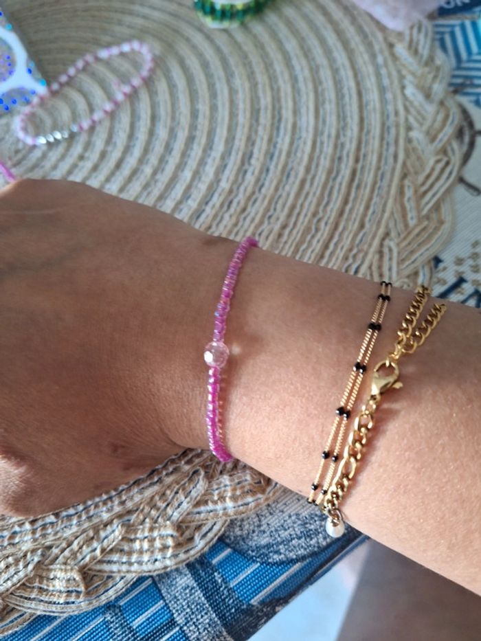 Bracelet rose en perles - photo numéro 2