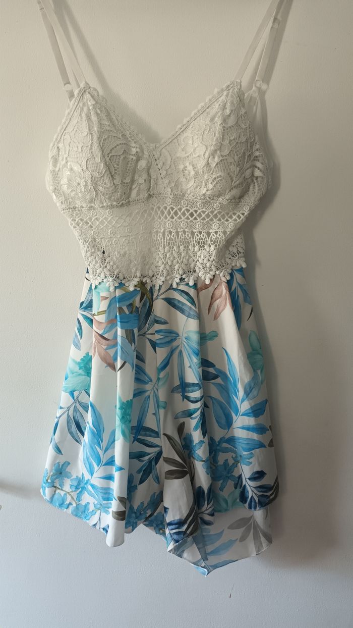 Combi short d'été bleu, dos nu