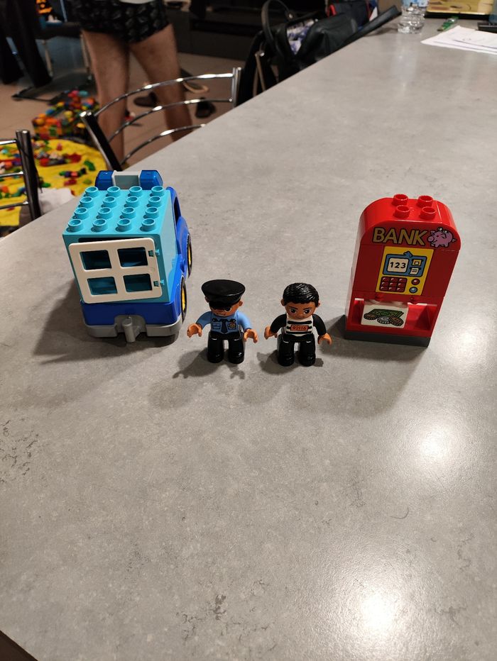 Lego Duplo – Police et Voleur – Très bon état - photo numéro 2