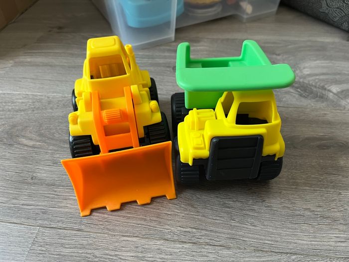 Lot de véhicules de chantier - photo numéro 2