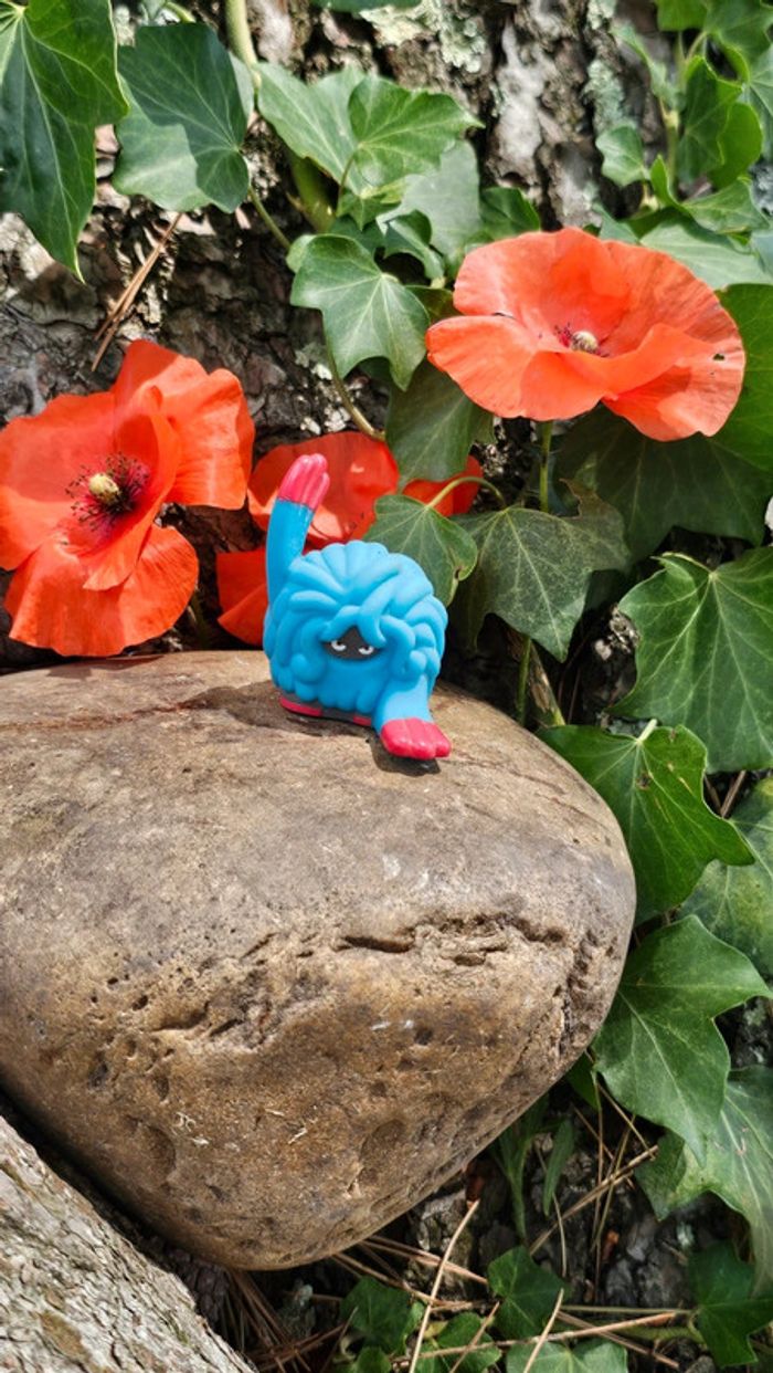 Super figurine Pokemon Nintendo finger puppet bouldeneu