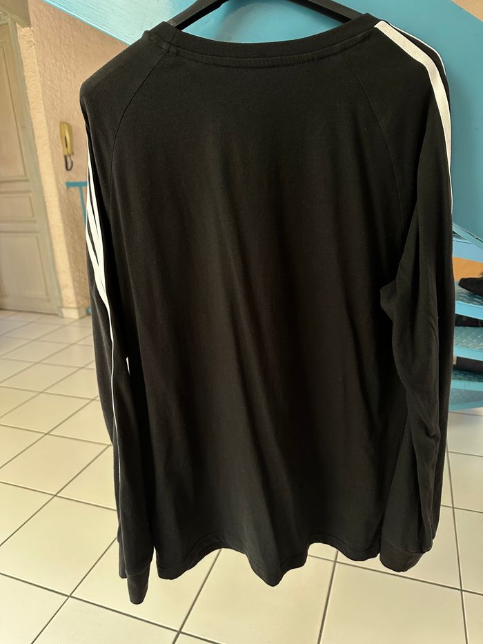 Haut à manches longues Adidas 3 bandes taille 14/15 ans NEUF - photo numéro 4