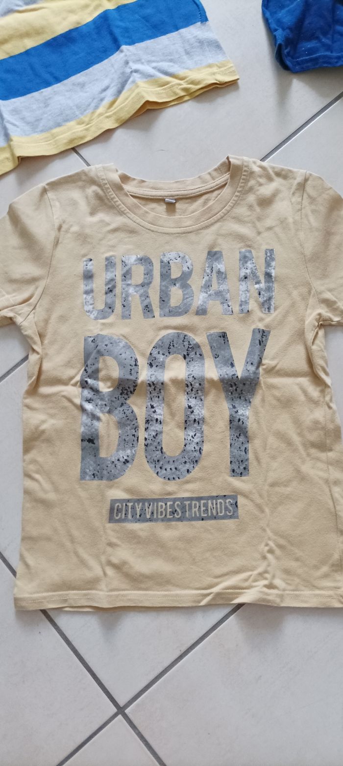Lot tee shirts manches courtes 8 ans - photo numéro 5