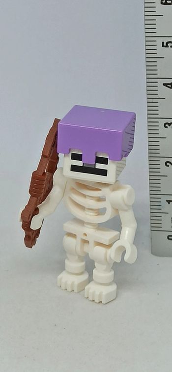 Figurine squelette avec arc lego