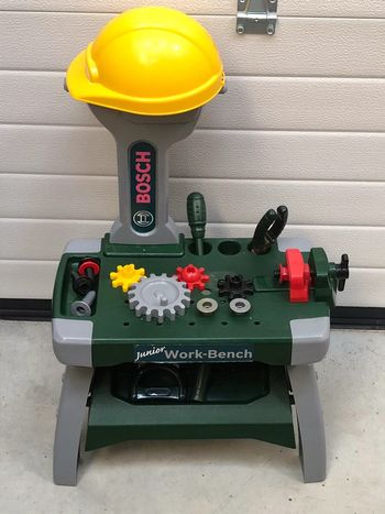 Établi Work Bench Bosch + casque et outils