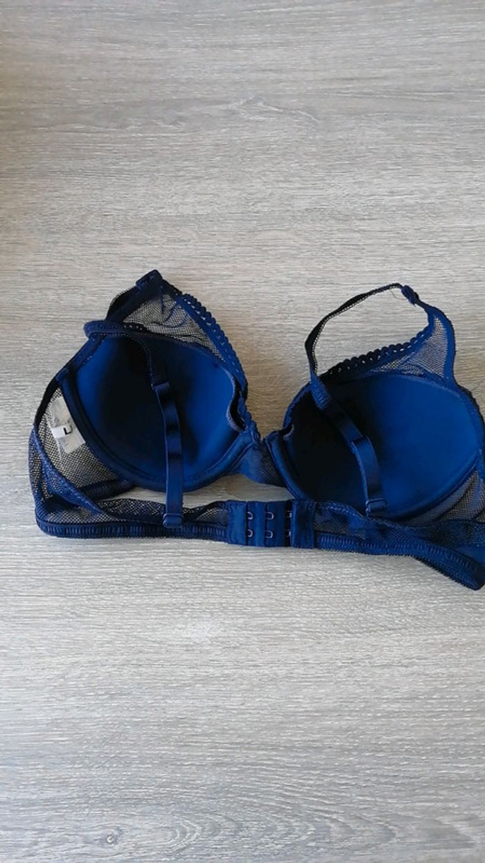 Soutien gorge 85B - photo numéro 2