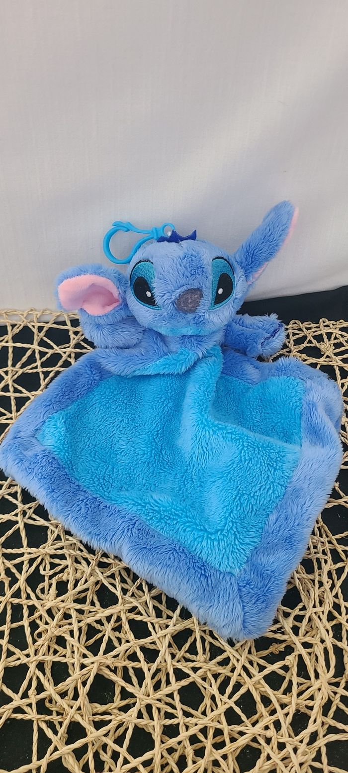 Disney Stitch doudou plat bleu turquoise