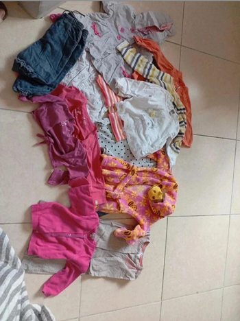 Lot vêtements fille 12 mois