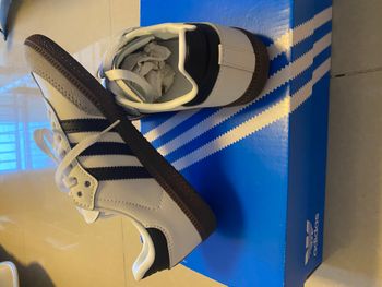 Baskets blanches adidas Originals SAMBA -- Pointure 38