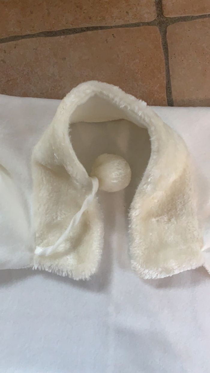 Poncho/cape blanc neuf - photo numéro 2