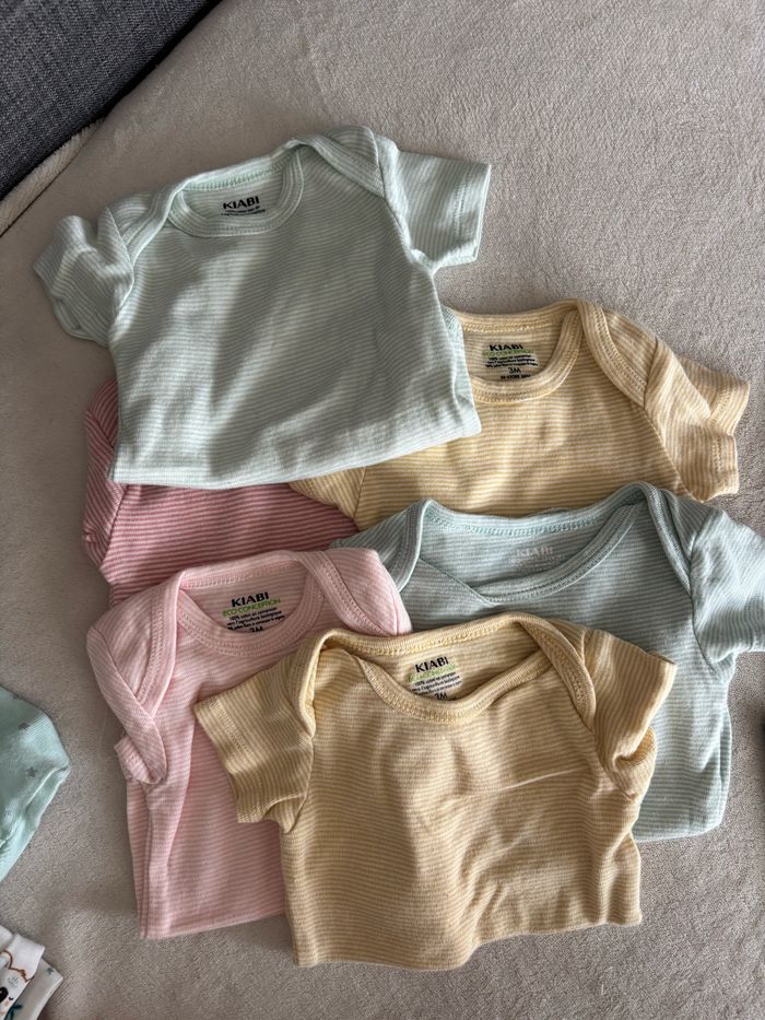 5 bodys manches courtes