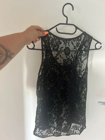 Débardeur noir dentelle transparent taille 42-44