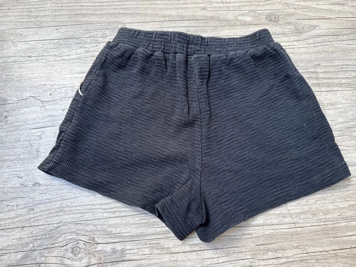 Short TAO 8ans TBE - photo numéro 2