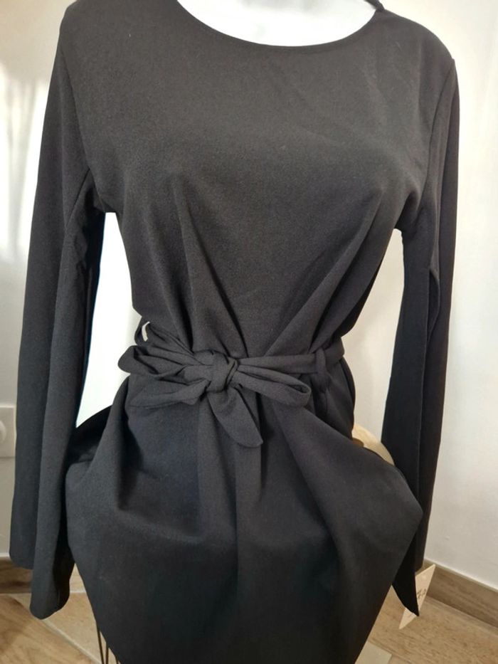 🖤 Magnifique robe cape noire Neuve taille unique - photo numéro 2