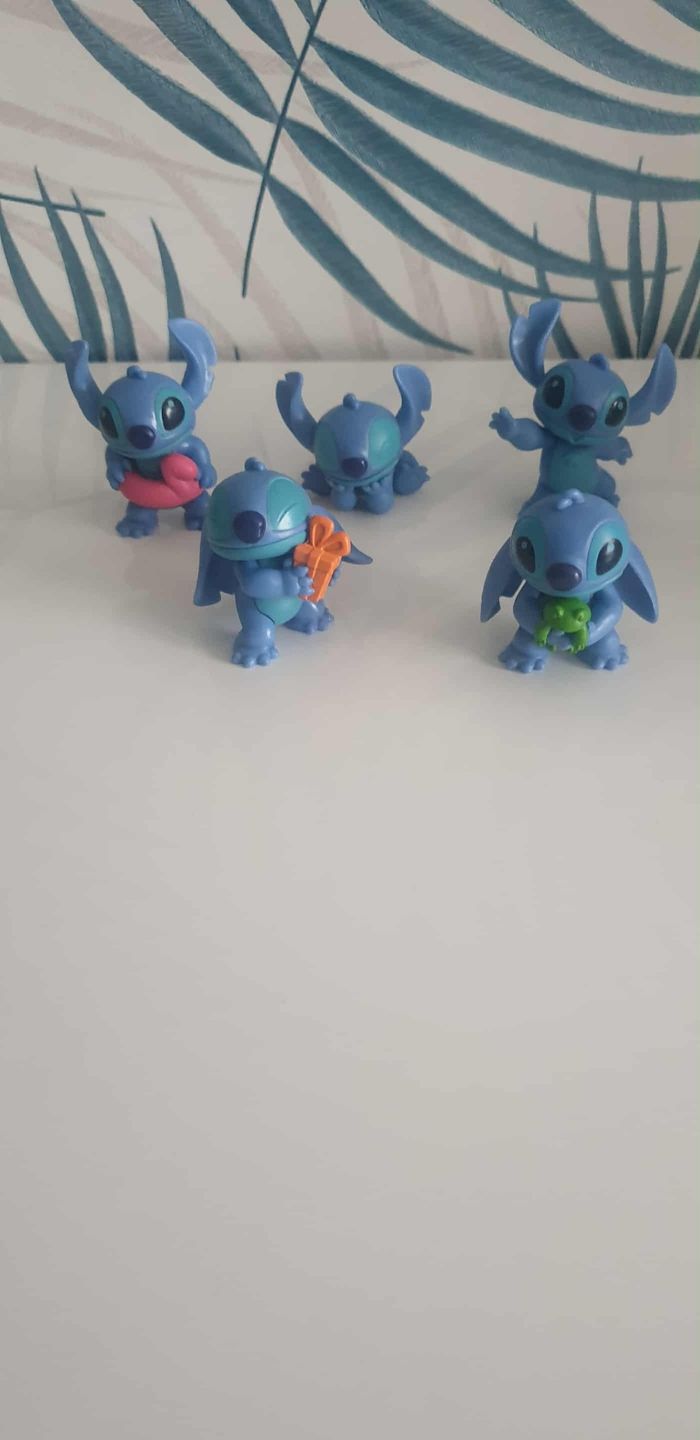 Lot 5 petites figurines stitch - photo numéro 2