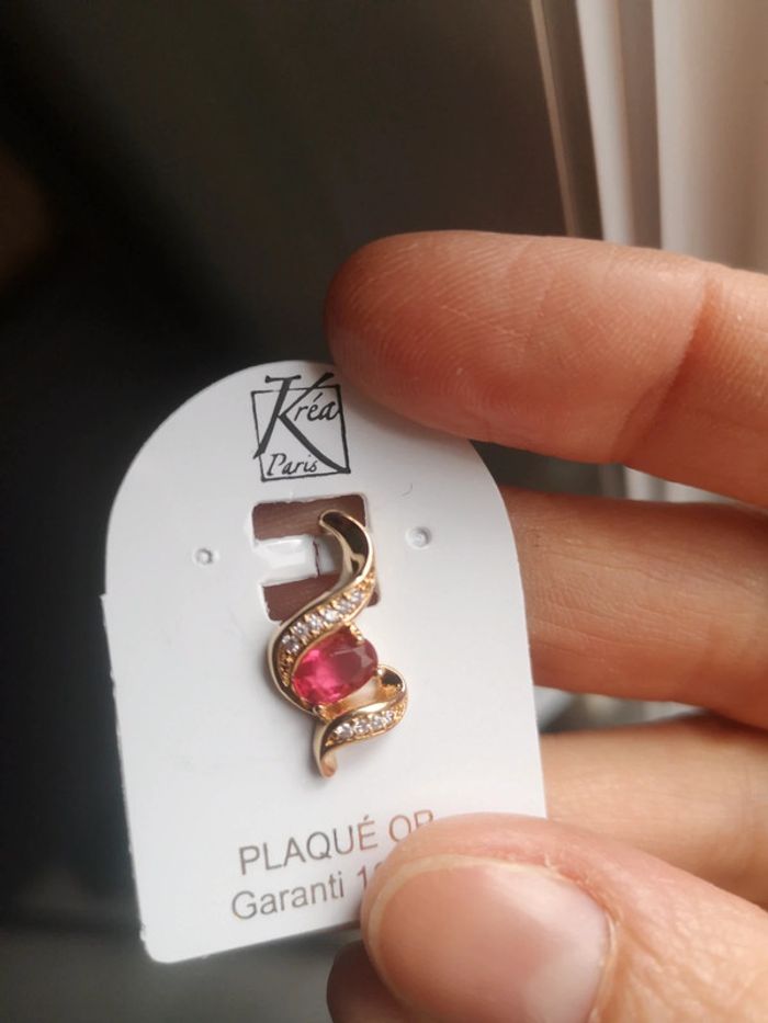 Pendentif plaqué or