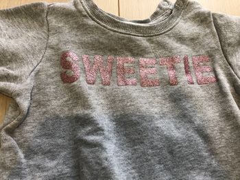 Sweat H&M gris à paillettes 4-6 mois