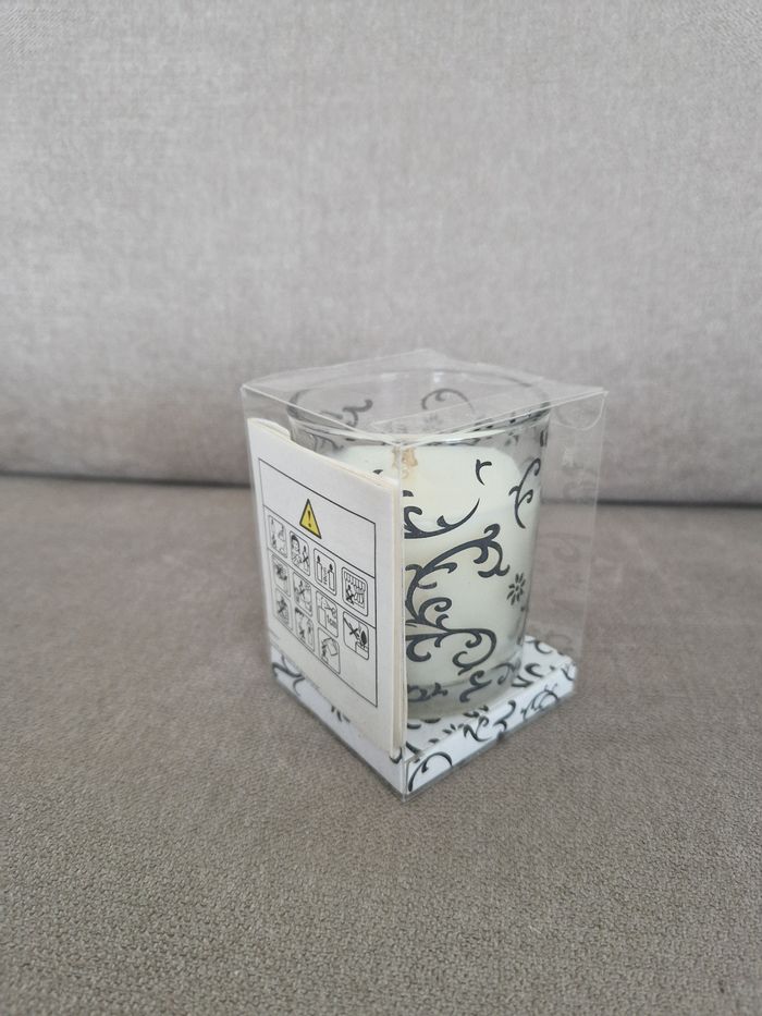 Bougie dans son emballage - photo numéro 7