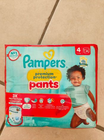 Couches pants pampers taille 4