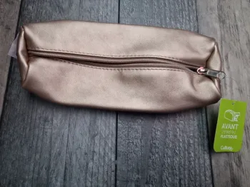 Trousse métallisée