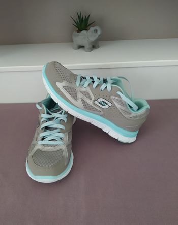 Baskets Skechers état neuf