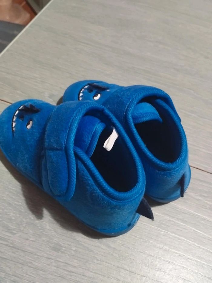 Pantoufles. Dinosaure. Bleu. - photo numéro 3