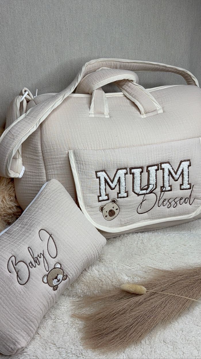 Sac à langer + trousse de toilettes