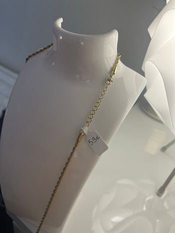 Chaine torsadée en plaqué or, neuve avec l’étiquette 