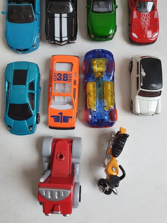 Lot de 14 véhicules - photo numéro 3