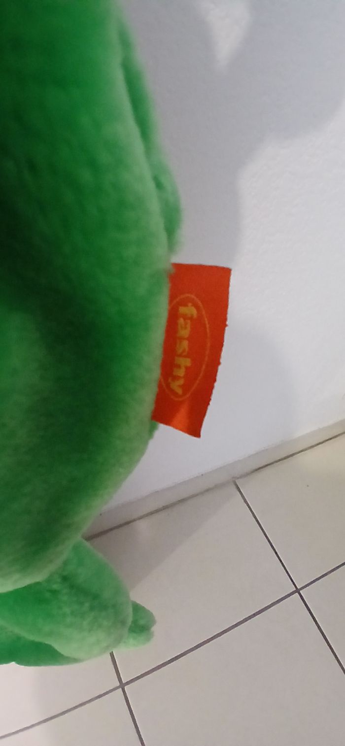 Une grande peluche grenouille range pyjamas - photo numéro 3