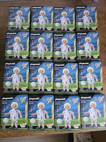 Lot de 16 playmobil joueur de foot édition limitée neuf 