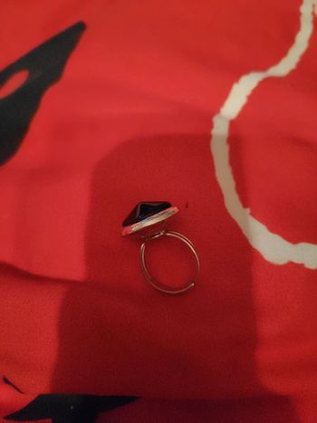 Bague fantaisie noir réglable