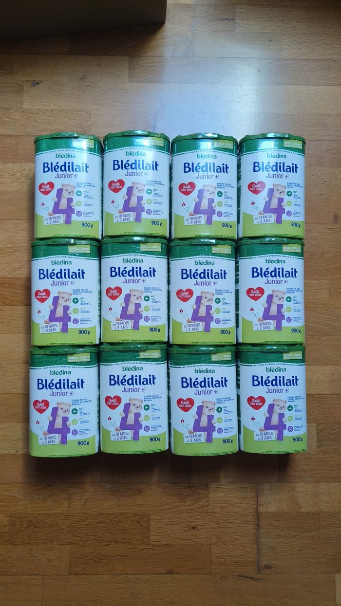 12 boîtes de lait Bledilait 4