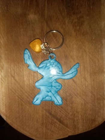 Porte clé stitch résine epoxy
