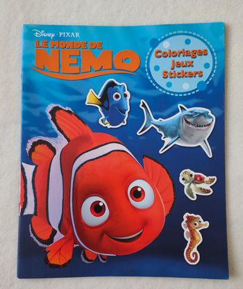 livre de coloriages et d'activités
" Le Monde de Nemo " Disney