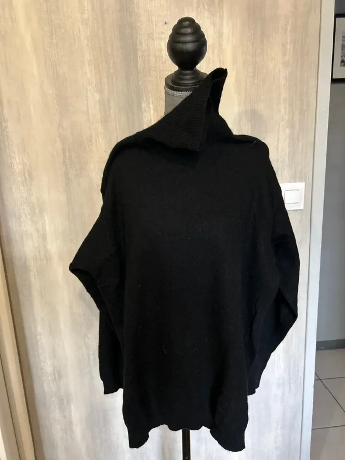 Pull noir
