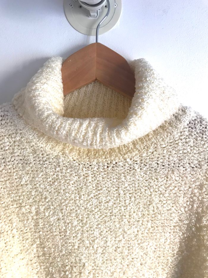 Pull col roulé crème effet bouclettes taille 40/42 - photo numéro 2