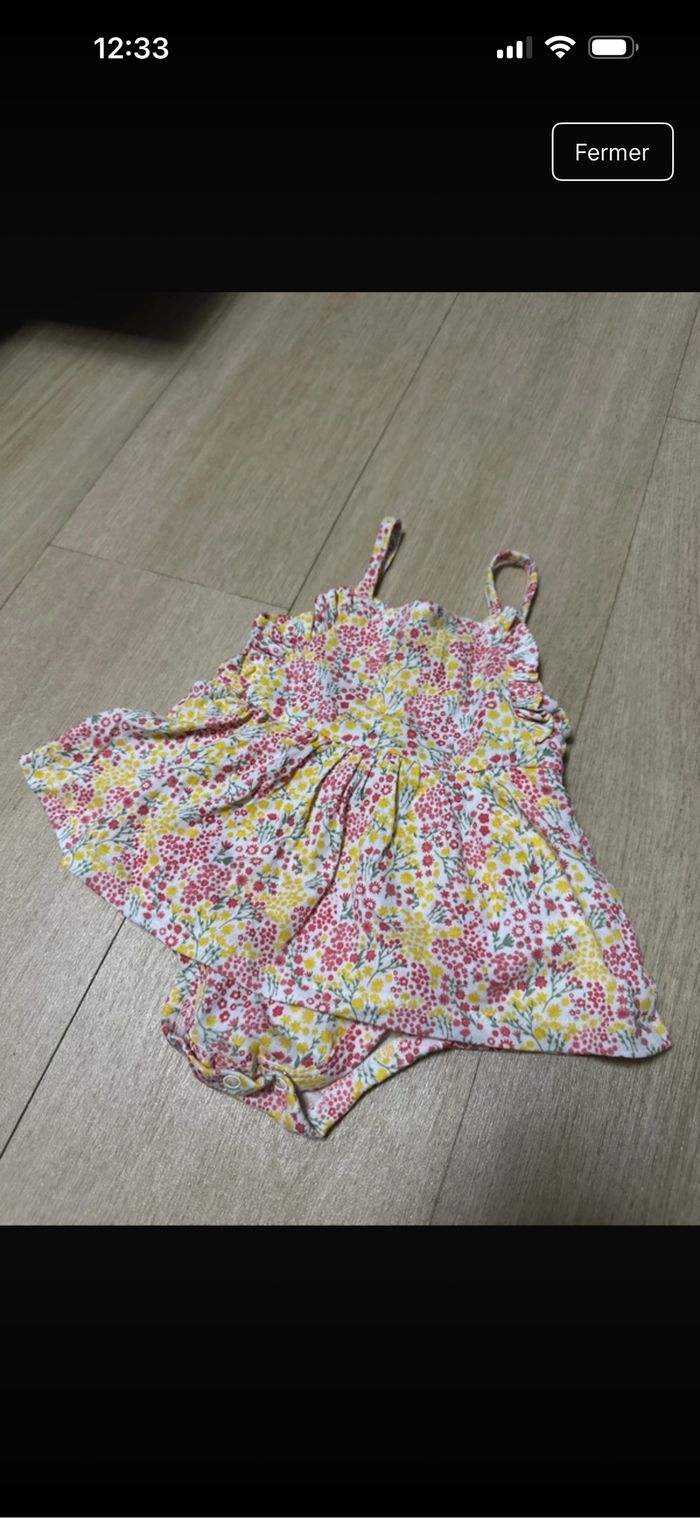 Lot de vêtements bébé fille