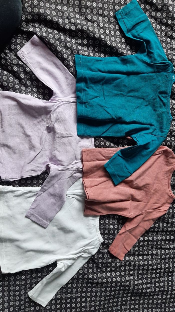 Lot 4 t-shirts manches longues - photo numéro 2