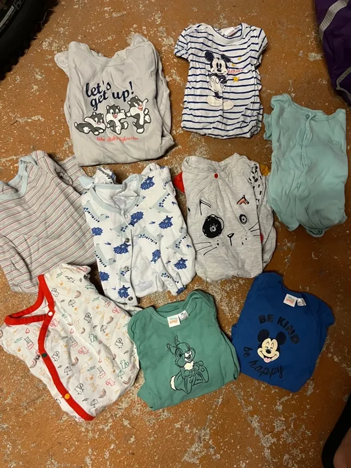 Lot vêtements 6 mois garçon - photo numéro 2