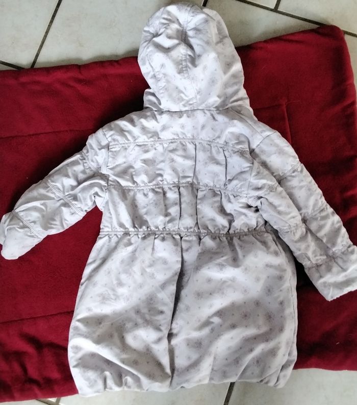 Manteau  réversible  ,1 côté crème, 1 côté mauve, fermeture et pressions, Vertbaudet, 4 ans - photo numéro 4