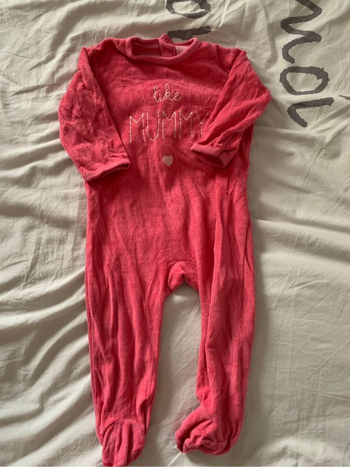 Lot de 3 pyjamas taille 18 mois - photo numéro 4
