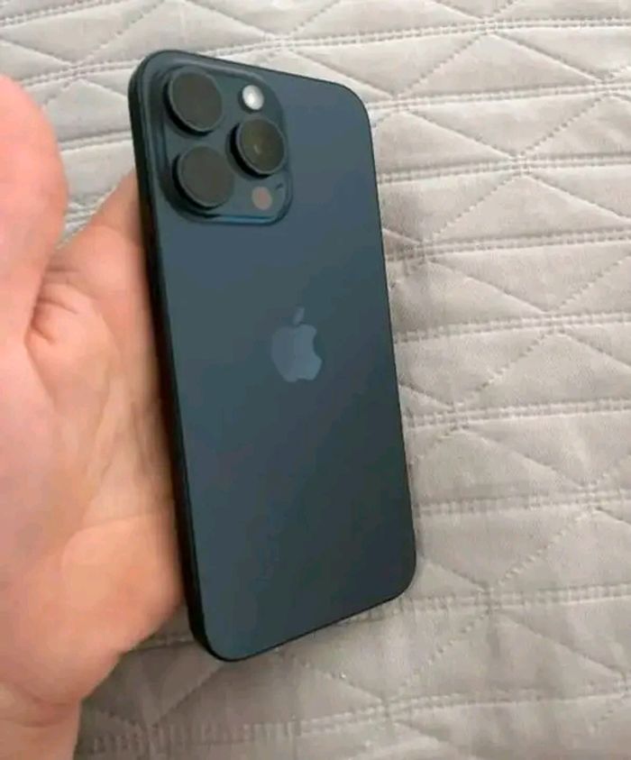 iPhone _15_ pro_ Max - photo numéro 2