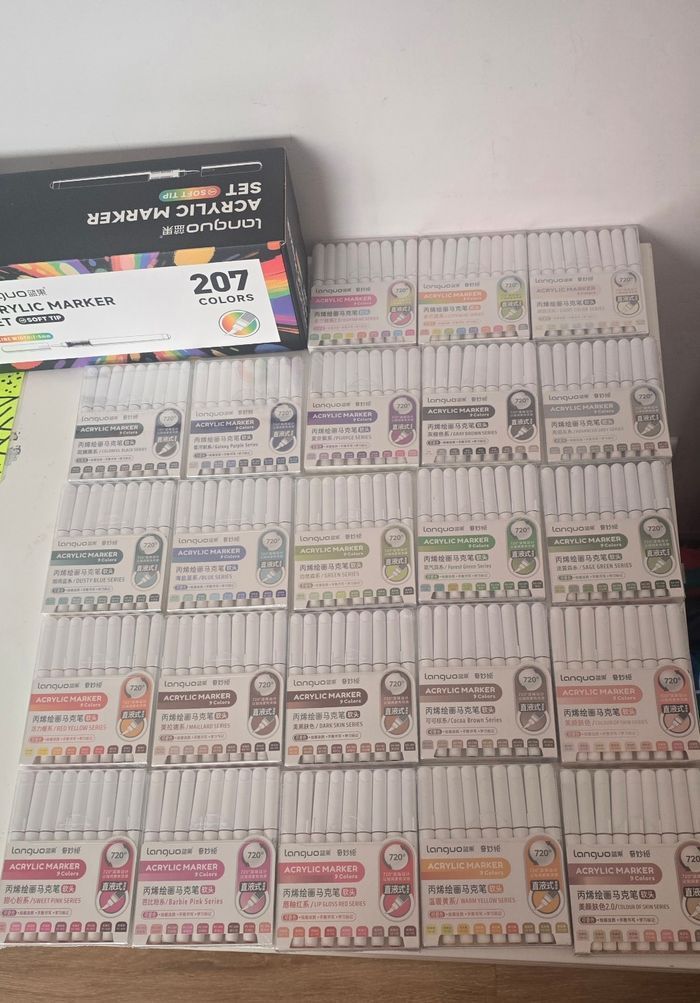 Le lot de 23 boite Languo , 207 feutres acryliques - photo numéro 2