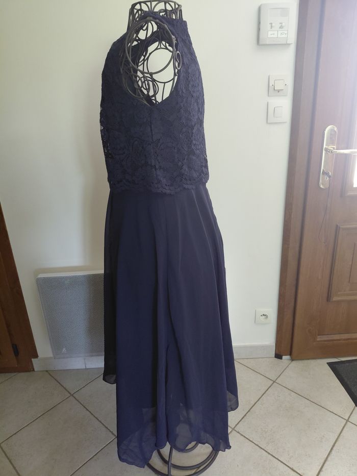 Robe de cérémonie avec haut dentelle - photo numéro 3