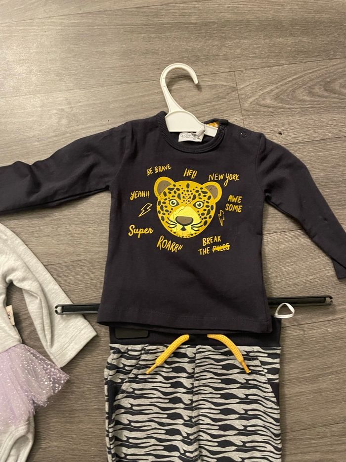 Lot bébé fille 6/9 mois - photo numéro 2