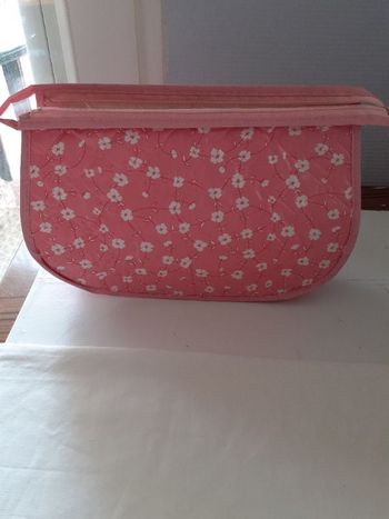 Trousse de toilette rose neuf