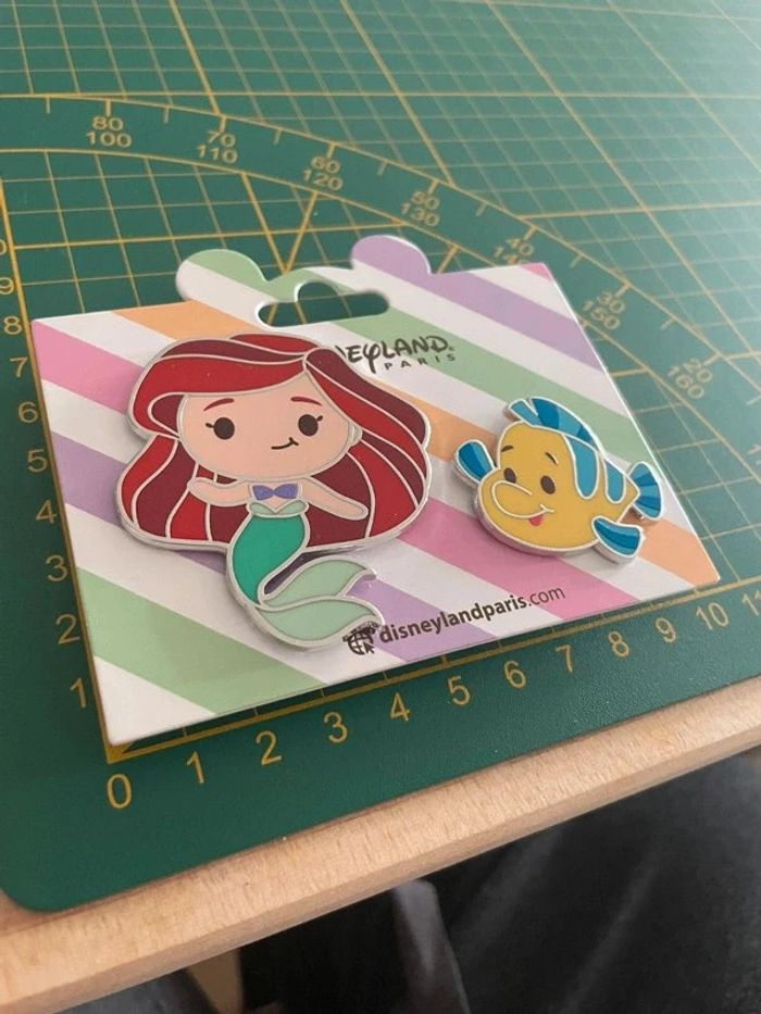 Pins Disneyland Paris Ariel et Polochon - Neufs ! - photo numéro 3